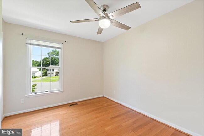 Building Photo - 4970 Manor House Ct