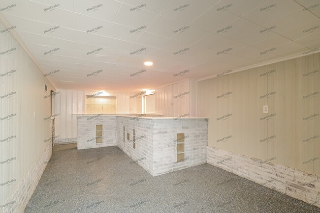 Building Photo - 1236 Billings Dr