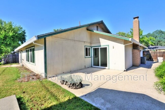 Building Photo - 6069 Kingwood Cir