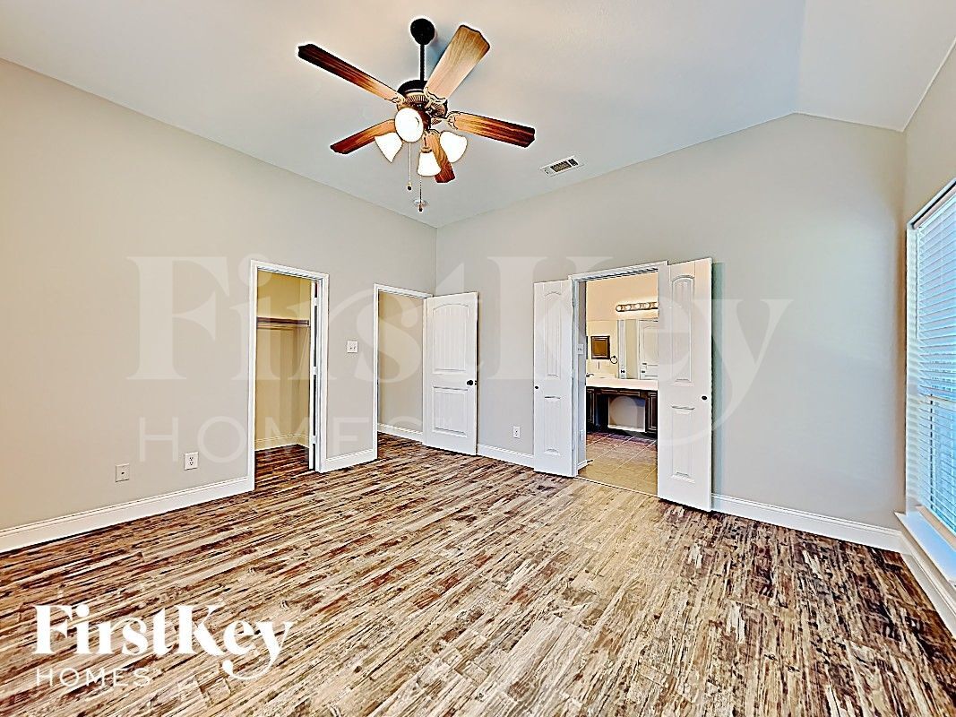 Building Photo - 3001 Wren Ln