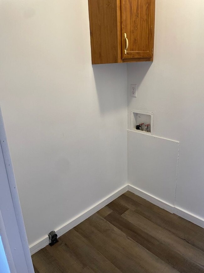 Building Photo - 3 BED, 2 BATH MOBILE HOME