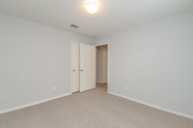 Building Photo - 430 Spindle Ridge Dr