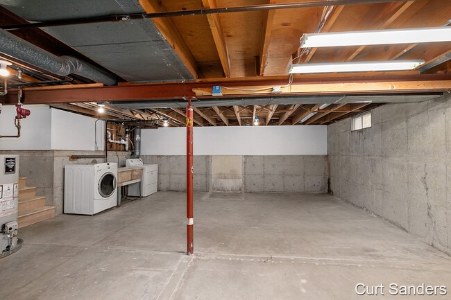 Building Photo - 2513 Longmeadow St NW