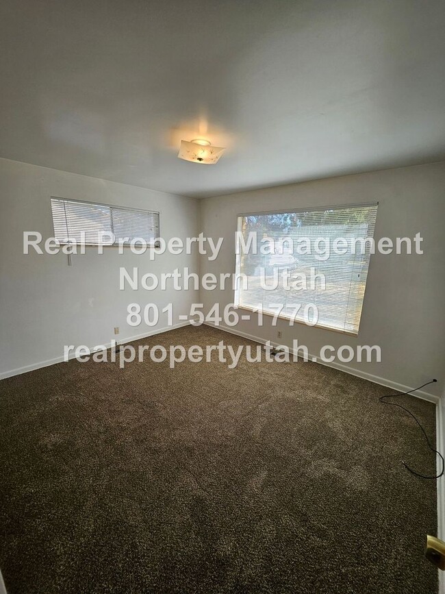 Building Photo - 3 Bedroom 1 Bathroom Home in Plain City No...