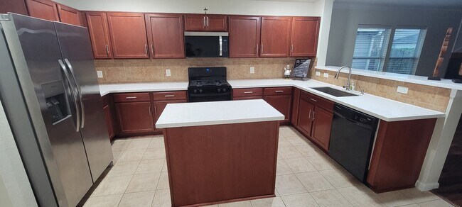 Building Photo - 16031 Heights Harvest Ln