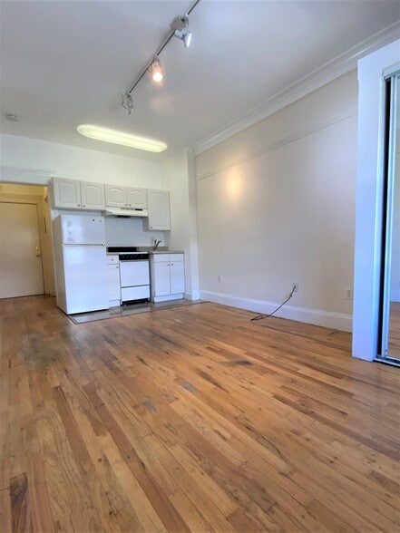 Building Photo - Raymond Investments LLC.