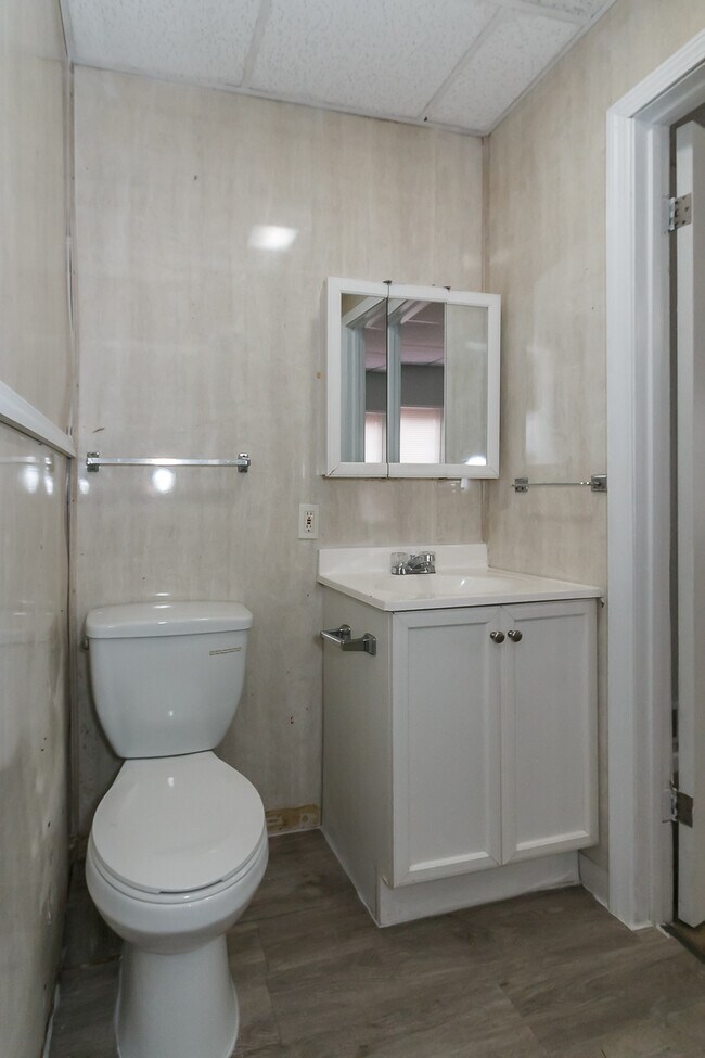 Building Photo - 6101 Wulff Dr