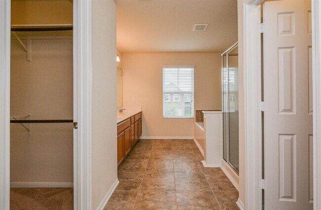 Building Photo - 3238 Upland Spring Trace