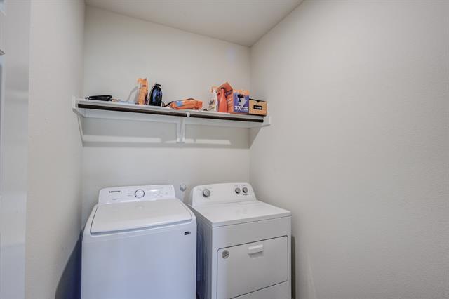 Building Photo - 9817 Gooseneck Dr