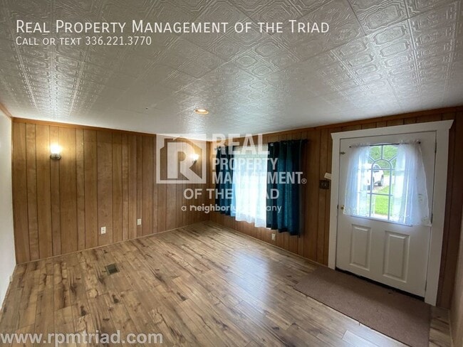 Building Photo - 2BR/1BA in Hamptonville on about 2 acres
