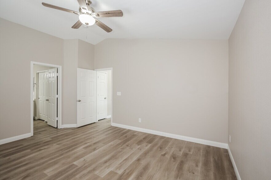 Building Photo - 9503 Diamond Bridge Ave