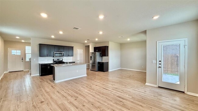 Building Photo - 521 Otto Ave