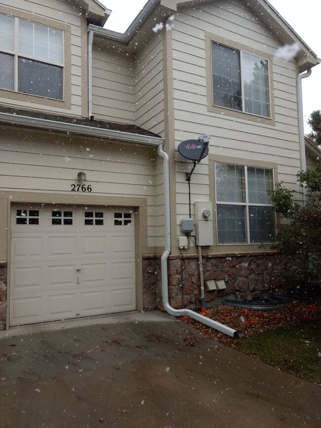 Primary Photo - Beautiful 2B Condo in Lafayette's Autumn R...