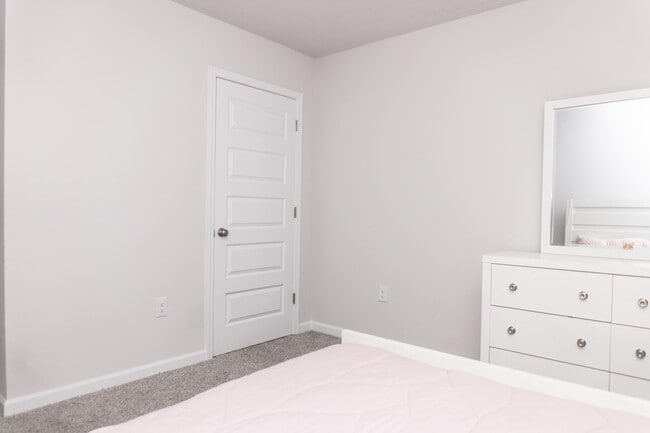 Building Photo - 3431 Phoenix Ct