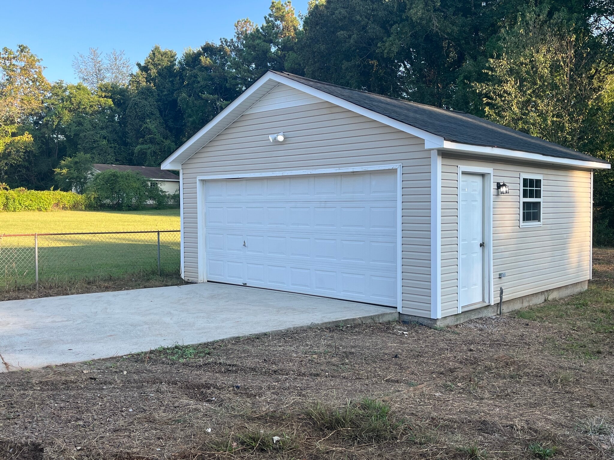 Building Photo - 125 Greenwood Cir