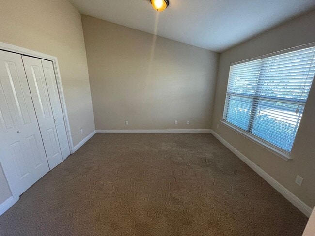 Building Photo - Navarre - Holley By the Sea - 4 Bedrooms, 2 Bathrooms - office space potential