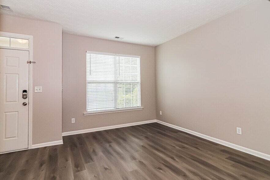 Building Photo - 266 Silver Arrow Cir
