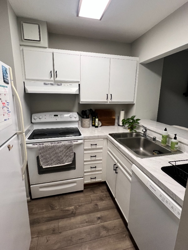 Building Photo - 900 N Stafford St