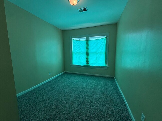 Building Photo - 908 Darlington Way SW