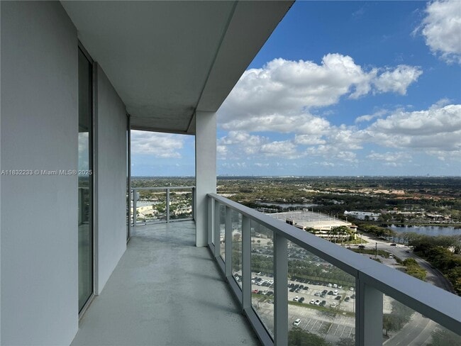 Building Photo - 2000 Metropica Wy