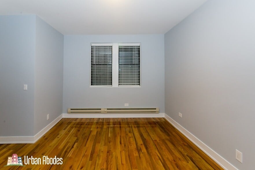 Building Photo - 4847 N Damen Ave