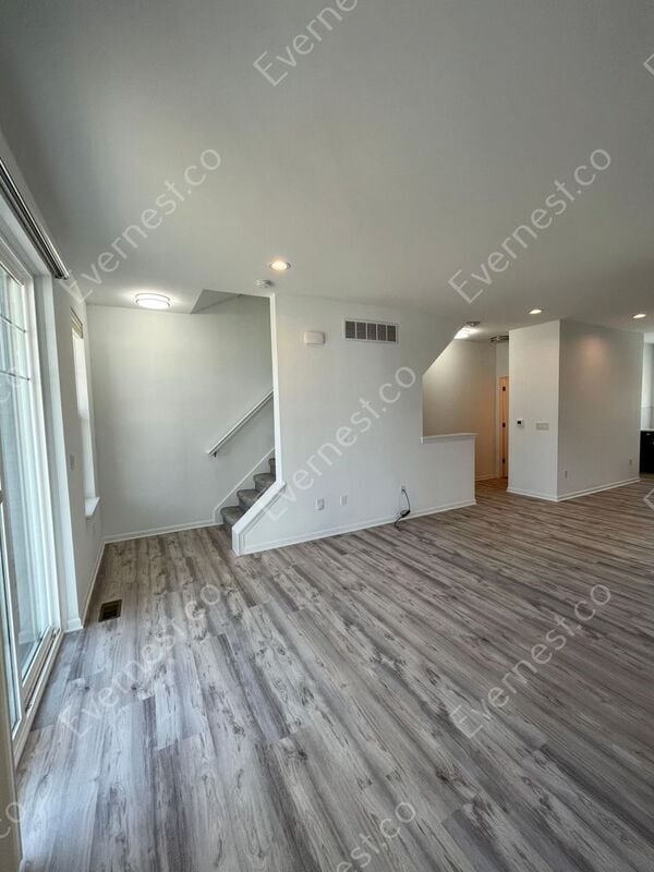Building Photo - 3977 Trailway Commons Cir