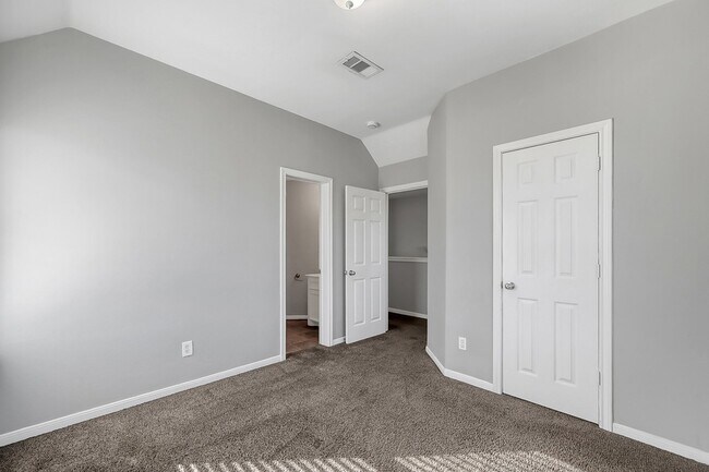 Building Photo - 167 Binnacle Ct