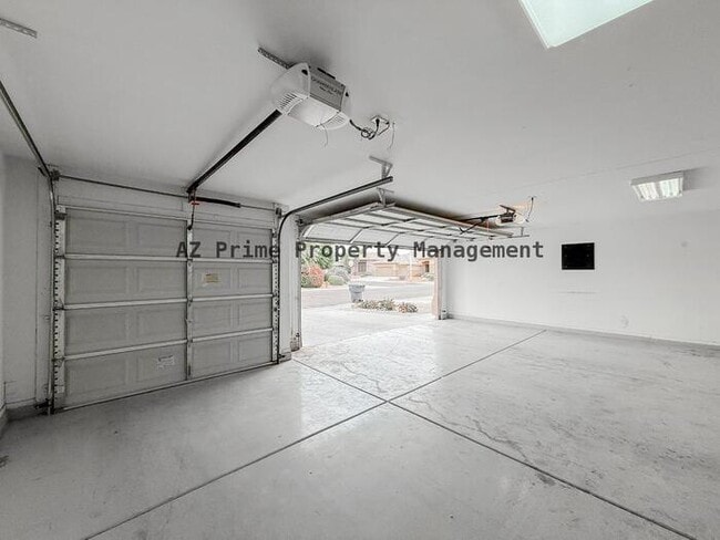 Building Photo - 890 N Bullmoose Dr