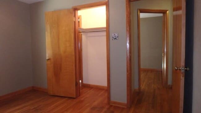 Building Photo - Wonderful 3 Bed 1 Bath House w/ Bonus Room!