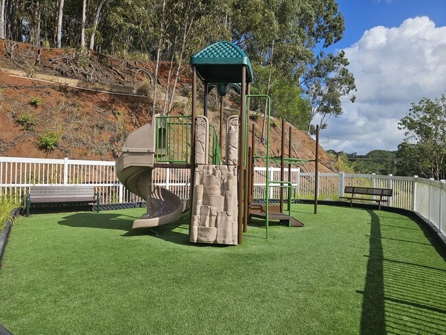Building Photo - 95-270-270 Waikalani Dr