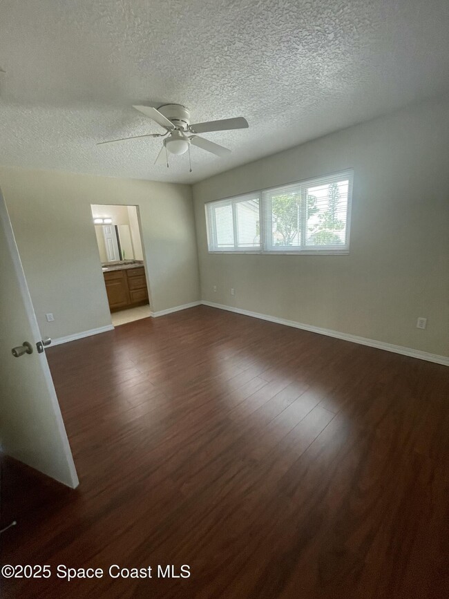 Building Photo - 503 Summerset Ct