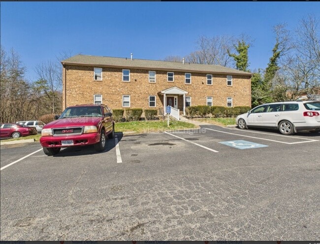 Interior Photo - 2407 Bare St.