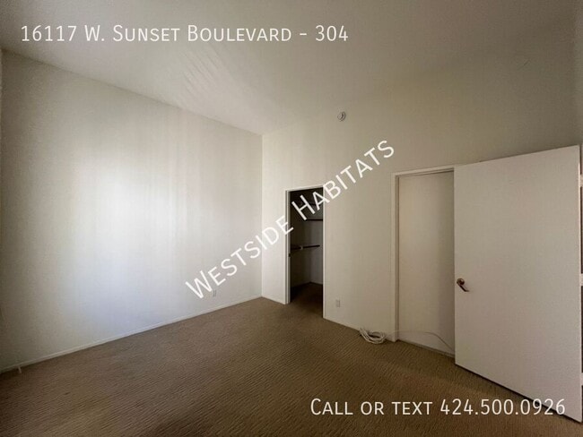 Building Photo - 16117 W Sunset Blvd