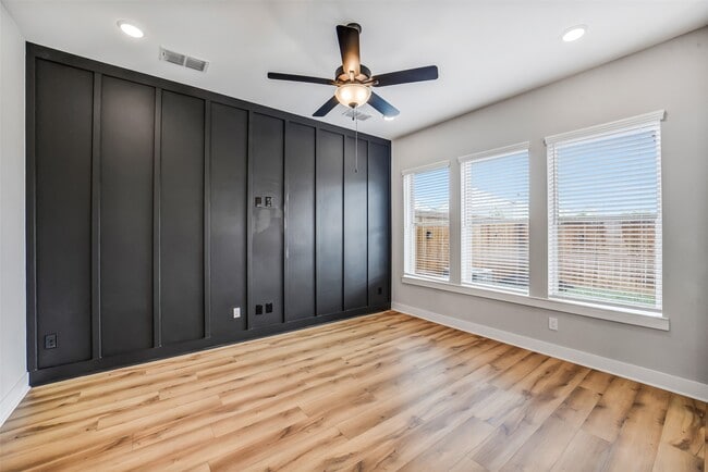 Building Photo - 10964 Swang Link Dr