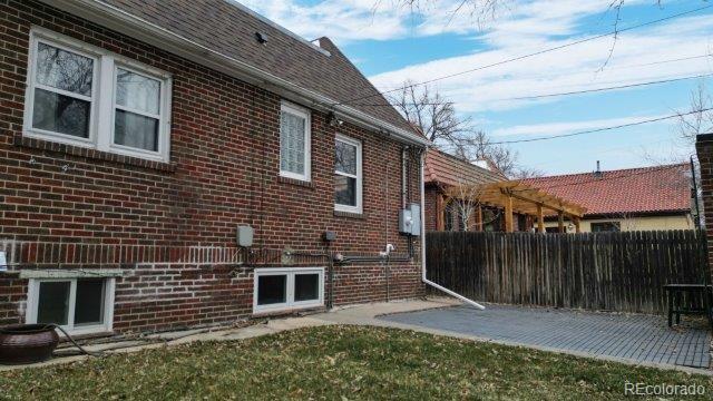 Building Photo - 712 Harrison St