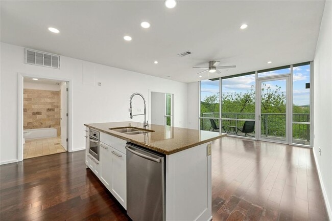 Building Photo - 1600 Barton Springs Rd