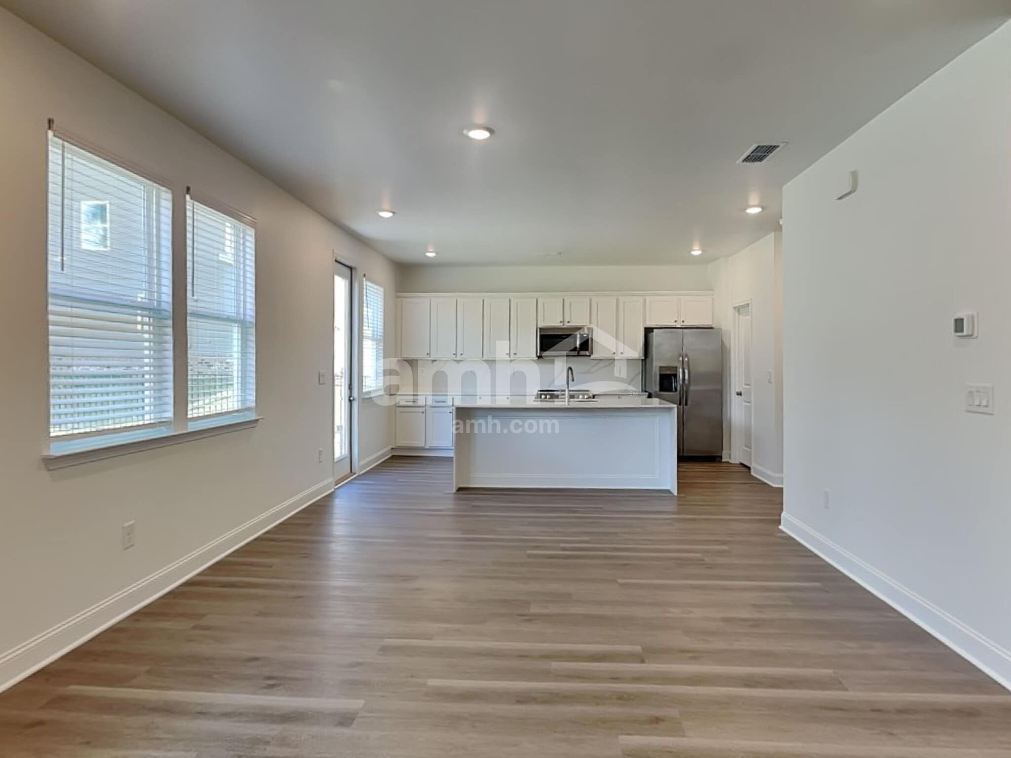 Building Photo - 935 Carnelian Ln