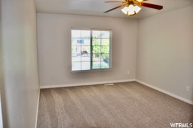 Building Photo - 269 Sunshine Dr