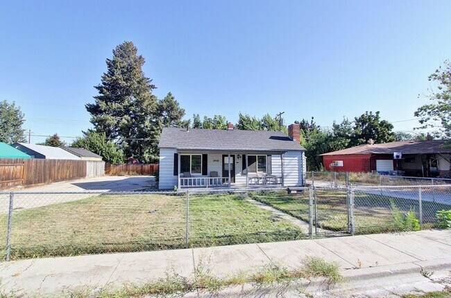 Primary Photo - Charming Single-Level Home on the Bench