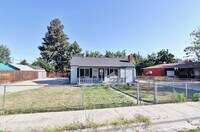 Building Photo - Charming Single-Level Home on the Bench