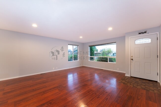 Building Photo - 5924 114th Pl SE