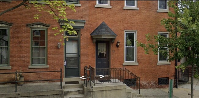 Primary Photo - 237 E Walnut St