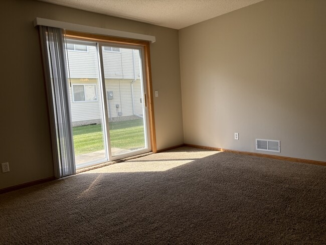Building Photo - 1349 Willow Trail