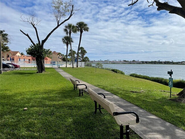 Building Photo - 20840 San Simeon Way