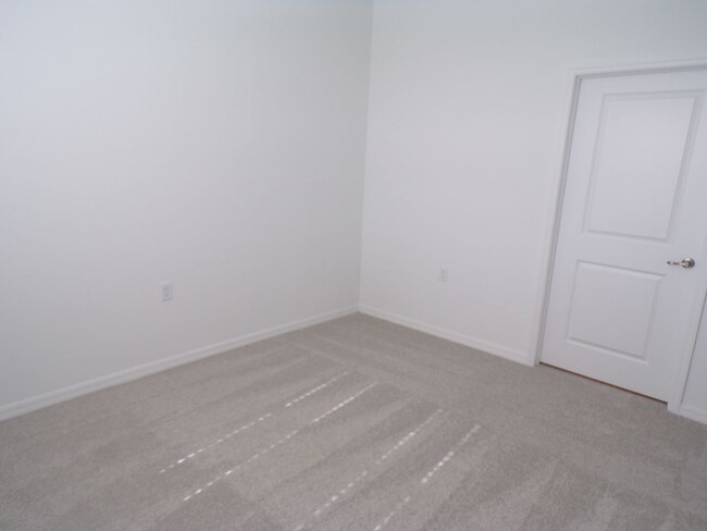 Building Photo - Brand New 3/2/2 Heritage Landing Condo