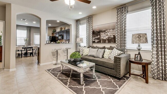 Building Photo - 2880 Donnell Dr