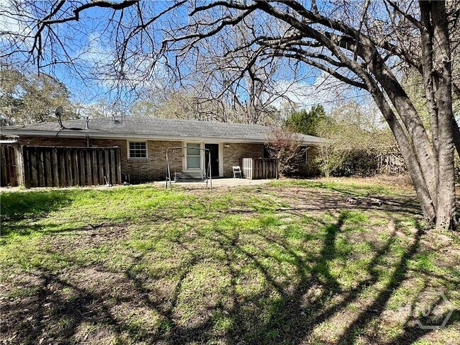 Building Photo - 12406 Largo Dr