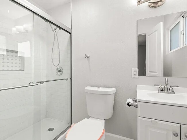 Building Photo - 6252 Alderley St