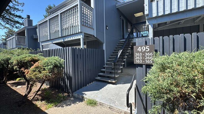 Building Photo - 495 Ignacio Blvd