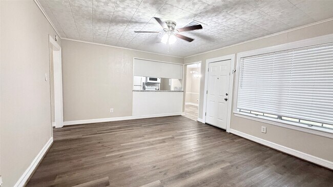 Building Photo - 109 Houston St